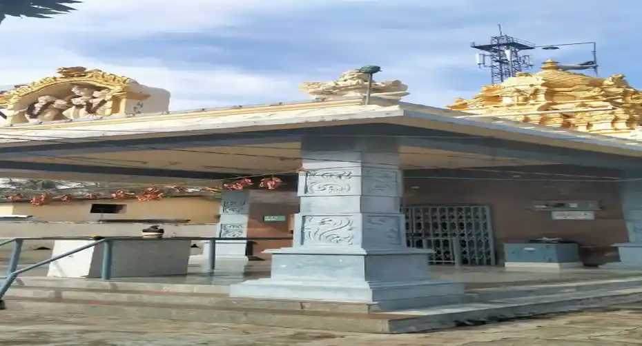 Arulmigu Selvaperumal Temple, Sempalli - 632601 அருள்மிகு செல்வபெருமாள் திருக்கோயில், சேம்பல்லி - 632601, Vellore - Ancient Temple Architecture and History Image 2