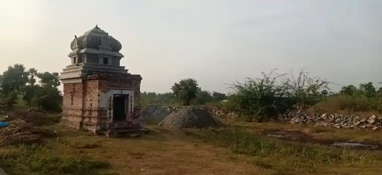 Arulmigu Selvaraya Perumal Temple, Chellapillaikuttai - 636304 அருள்மிகு செல்வராயபெருமாள் திருக்கோயில், Chellapillaikuttai - 636304, Salem - Ancient Temple Architecture and History Image 4