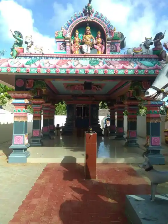 Arulmigu Selvavinayagar and Pizhaiporutha Ayyanar Temple, Keezhaperumpallam - 609107 அருள்மிகு செல்வ விநாயகர் பழிபொறுத்த அய்யனார் திருக்கோயில், கீழபெரும்பள்ளம் - 609107, Mayiladuthurai - Ancient Temple Architecture and History Image 4