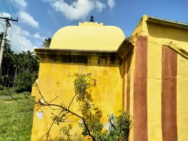 Arulmigu Selvavinayagar And Sendrayaperuamal Temple, Kurichi - 636104 அருள்மிகு செல்வவிநாயகர் மற்றும் சென்றாயபெருமாள் திருக்கோயில், Kurichi - 636104, Salem - Ancient Temple Architecture and History Image 6