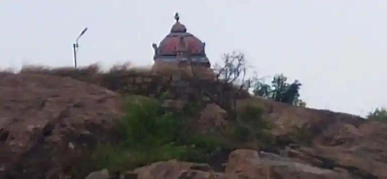 Arulmigu Selvavinayagar, Malaivelayuthaswamy Temple, Sankarapalayam - 638501 அருள்மிகு செல்வவிநாயகர், மலைவேலாயுதசுவாமி திருக்கோயில், Sankarapalayam - 638501, Erode - Ancient Temple Architecture and History Image 5