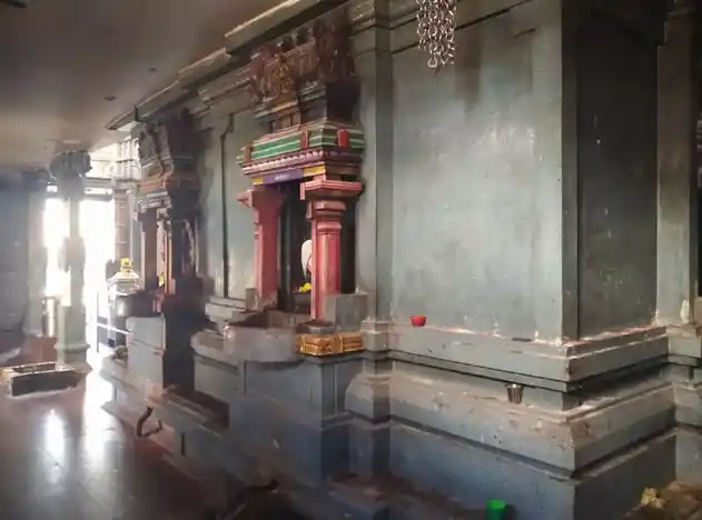 Arulmigu Selvavinayagar Selvakaliyamman Temple, Sankiliyandapuram, Thiruchirappalli - 620004 அருள்மிகு செல்வவிநாயகர் மற்றும் செல்வகாளியம்மன் திருக்கோயில், சங்கிலியாண்டபுரம், Thiruchirappalli - 620004, Thiruchirappalli - Ancient Temple Architecture and History Image 2
