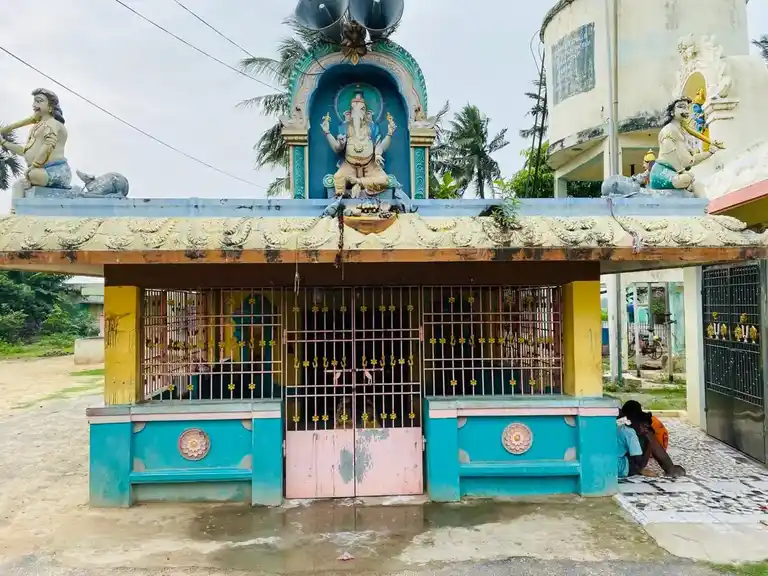 Arulmigu Selvavinayagar Temple, Centre Of The Village, Eruseevan - 601204