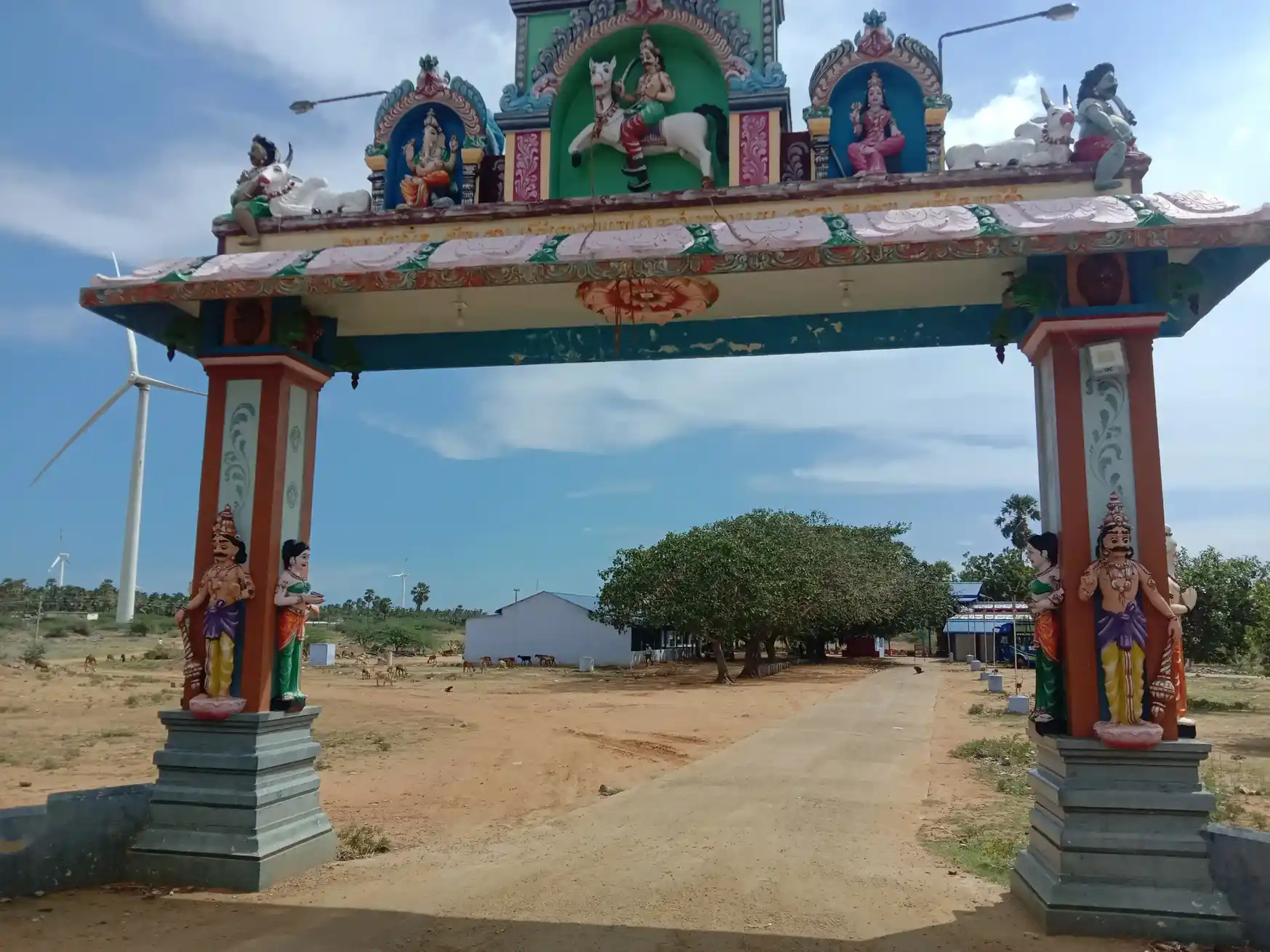 Arulmigu Sembalai Sudalaimadaswamy Temple, Vijayapathi - 627117 அருள்மிகு செம்பாலை சுடலைமாடசுவாமி திருக்கோயில், விஜயாபதி - 627117, Tirunelveli - Ancient Temple Architecture and History Image 4