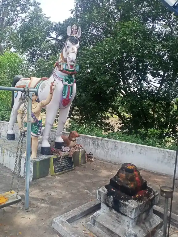 Arulmigu Semmiyamman Temple, Lathuvadi - 636105 அருள்மிகு செம்பியம்மன் திருக்கோயில், Lathuvadi - 636105, Salem - Ancient Temple Architecture and History Image 2