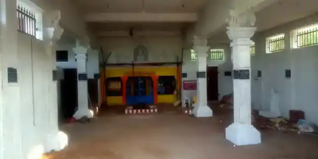 Arulmigu Senaiyar Mutharamman Temple, Village Out Side, Santhaipettai Seevalaperi - 627351 அருள்மிகு சேனையர் முத்தாரம்மன் திருக்கோயில், Village Out Side, Seevalaperi - 627351, Tirunelveli - Ancient Temple Architecture and History Image 2