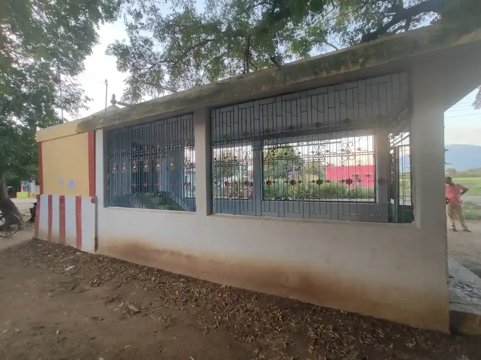 Arulmigu Senbaha Vinayagar Temple, Malayagoundenpatty - 624201 அருள்மிகு செண்பக விநாயகர் திருக்கோயில், Malayagoundenpatty - 624201, Dindigul - Ancient Temple Architecture and History Image 4