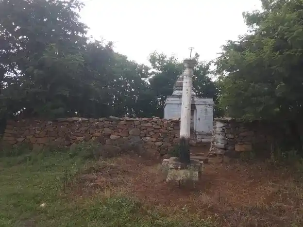 Arulmigu Sendaraparumal Temple, P. Kosavampatty - 637019 அருள்மிகு சென்றாய பெருமாள் திருக்கோயில், . கொசவம்பட்டி - 637019, Namakkal - Ancient Temple Architecture and History Image 3