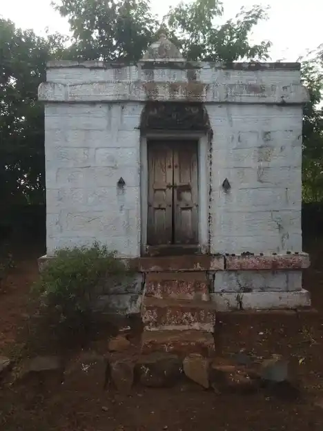 Arulmigu Sendaraparumal Temple, P. Kosavampatty - 637019 அருள்மிகு சென்றாய பெருமாள் திருக்கோயில், . கொசவம்பட்டி - 637019, Namakkal - Ancient Temple Architecture and History Image 4