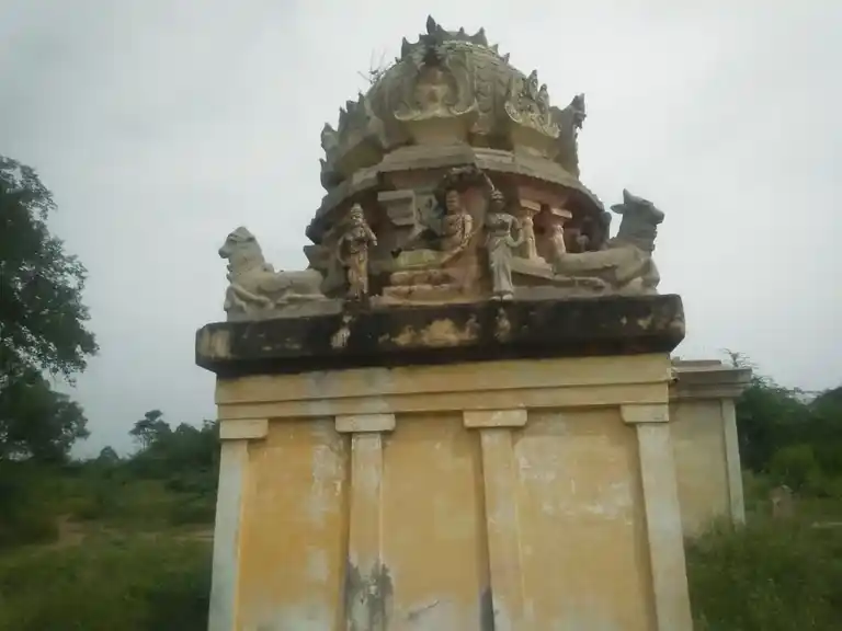 Arulmigu Sendraya Perumal Temple, Mannarpalayam - 636115 Arulmigu Sendraya Perumal Temple, Mannarpalayam - 636115, Salem - Ancient Temple Architecture and History Image 2