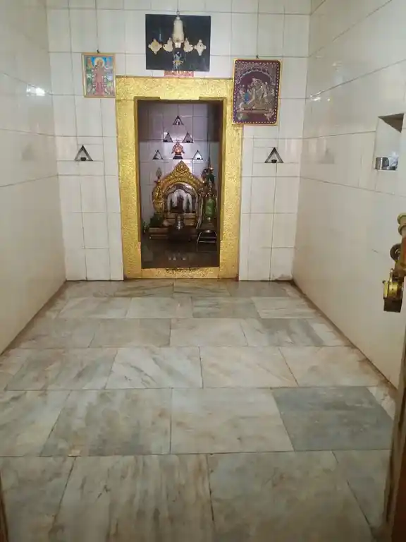 Arulmigu Sendraya Perumal Temple, Pillaiyarnatham - 624219 அருள்மிகு செனறாயப்பெருமாள் திருக்கோயில், Pillaiyarnatham - 624219, Dindigul - Ancient Temple Architecture and History Image 2