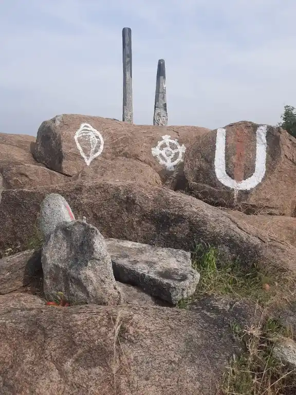 Arulmigu Sendraya Swamy Temple, Hanumanthapuram - 636808 அருள்மிகு சென்றாயசாமி திருக்கோயில், Hanumanthapuram - 636808, Dharmapuri - Ancient Temple Architecture and History Image 2