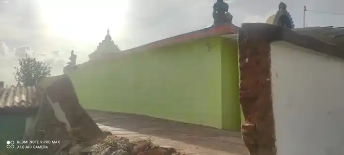 Arulmigu Sendraya Swamy Temple, Salivaram - 635107 அருள்மிகு சென்றாயசாமி திருக்கோயில், சாலிவாரம் - 635107, Krishnagiri - Ancient Temple Architecture and History Image 2