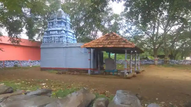 Arulmigu Sendrayaperumal Temple, Chinnappampatti, Pappambadi - 636306 Arulmigu Sendrayaperumal Temple, Chinnappampatti, Pappambadi - 636306, Salem - Ancient Temple Architecture and History Image 2