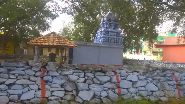 Arulmigu Sendrayaperumal Temple, Chinnappampatti, Pappambadi - 636306 Arulmigu Sendrayaperumal Temple, Chinnappampatti, Pappambadi - 636306, Salem - Ancient Temple Architecture and History Image 5