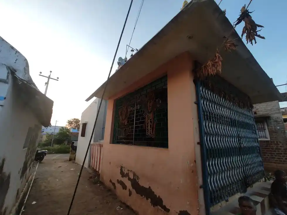 Arulmigu Sendrayaperumal Temple, Malayagoundenpatty - 624201 அருள்மிகு சென்றாயப் பெருமாள் திருக்கோயில், Malayagoundenpatty - 624201, Dindigul - Ancient Temple Architecture and History Image 5