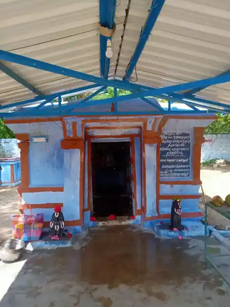 Arulmigu Sendrayaperumal Temple, Nambiyampatty, Eranapuram - 637504 அருள்மிகு சென்றாயப்பெருமாள் திருக்கோயில், Nambiyampatty, Eranapuram - 637504, Salem - Ancient Temple Architecture and History Image 4