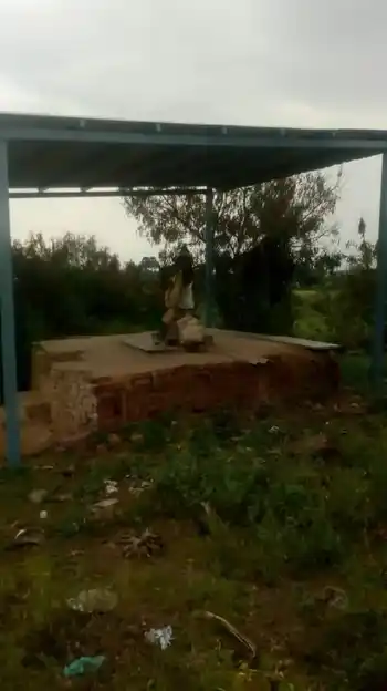 Arulmigu Sendrayaperumal Temple, Pachaipalli, Omalur - 636455 அருள்மிகு சென்றாய பெருமாள் திருக்கோயில், Pachaipalli, Omalur - 636455, Salem - Ancient Temple Architecture and History Image 4