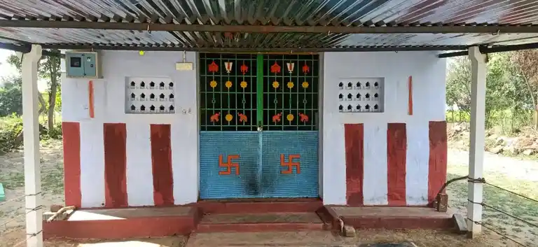 Arulmigu Sendrayaperumal Temple, Pappichettipatty, Kadayampatti North - 636305 அருள்மிகு சென்றாய பெருமாள் திருக்கோயில், Pappichettipatty, Kadayampatti North - 636305, Salem - Ancient Temple Architecture and History Image 4