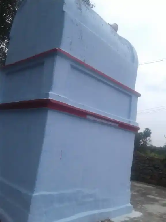 Arulmigu Sendrayaperumal Temple, Poosaripatty - 636305 அருள்மிகு சென்றாயப் பெருமாள் திருக்கோயில், Poosaripatty - 636305, Salem - Ancient Temple Architecture and History Image 2