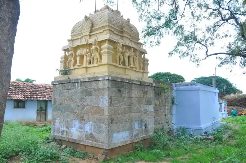 Arulmigu Sendrayaperumal Temple, Pukkampatty, Mecheri - 636453 அருள்மிகு சென்றாய பெருமாள் திருக்கோயில், Pukkampatty, Mecheri - 636453, Salem - Ancient Temple Architecture and History Image 4