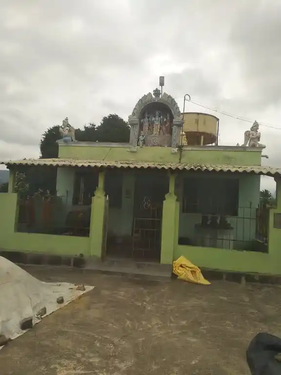 Arulmigu Sendrayaswamy Temple, Bevuhalli - 636808 அருள்மிகு சென்றாயசாமி திருக்கோயில், Bevuhalli - 636808, Dharmapuri - Ancient Temple Architecture and History Image 2