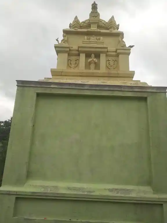 Arulmigu Sendrayaswamy Temple, Bevuhalli - 636808 அருள்மிகு சென்றாயசாமி திருக்கோயில், Bevuhalli - 636808, Dharmapuri - Ancient Temple Architecture and History Image 3