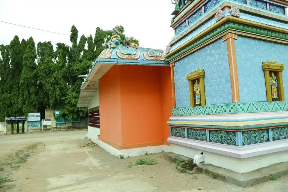 Arulmigu Sendrayaswamy Temple, Chinnankuppam - 636903 அருள்மிகு சென்றாயசாமி திருக்கோயில், Chinnankuppam - 636903, Dharmapuri - Ancient Temple Architecture and History Image 3
