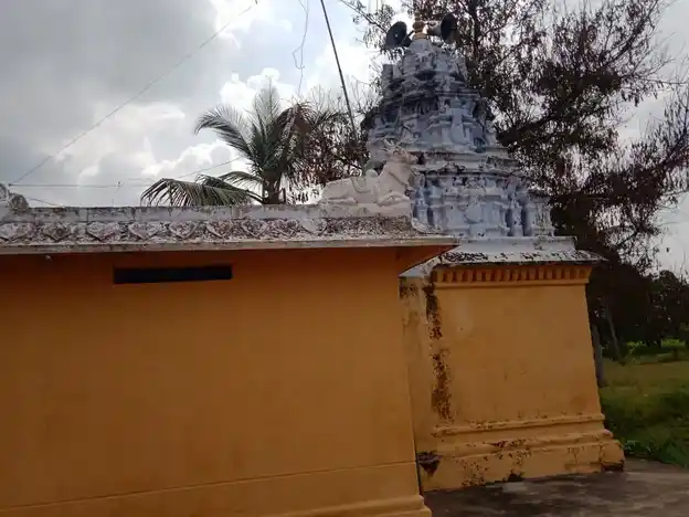 Arulmigu Sendrayaswamy Temple, Karudangurunchikottai, Thirumalvadi - 636808 அருள்மிகு சென்றாயசாமி திருக்கோயில், Karudangurunchikottai, Thirumalvadi - 636808, Dharmapuri - Ancient Temple Architecture and History Image 2