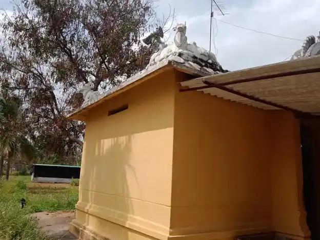 Arulmigu Sendrayaswamy Temple, Karudangurunchikottai, Thirumalvadi - 636808 அருள்மிகு சென்றாயசாமி திருக்கோயில், Karudangurunchikottai, Thirumalvadi - 636808, Dharmapuri - Ancient Temple Architecture and History Image 4