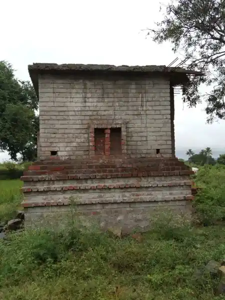 Arulmigu Sendrayaswamy Temple, Kongavembu - 636902 அருள்மிகு சென்றாயசாமி திருக்கோயில், Kongavembu - 636902, Dharmapuri - Ancient Temple Architecture and History Image 4