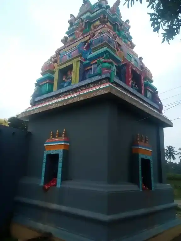 Arulmigu Sendrayaswamy Temple, M Pallipatti, B.Pallipatti - 636905 அருள்மிகு சென்றாய சுவாமி திருக்கோயில், M Pallipatti, B.Pallipatti - 636905, Dharmapuri - Ancient Temple Architecture and History Image 2