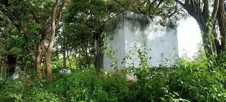 Arulmigu Sendrayaswamy Temple, Masanikuppam - 635121 அருள்மிகு சென்றாயசுவாமி திருக்கோயில், மாசானகுப்பம் - 635121, Krishnagiri - Ancient Temple Architecture and History Image 3