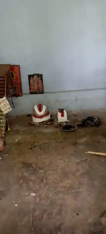 Arulmigu Sendrayaswamy Temple, Masanikuppam - 635121 அருள்மிகு சென்றாயசுவாமி திருக்கோயில், மாசானகுப்பம் - 635121, Krishnagiri - Ancient Temple Architecture and History Image 6