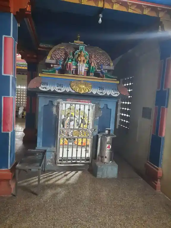 Arulmigu Sengalamman Temple, Sembulivaram - 600067 அருள்மிகு செங்காளம்மன் திருக்கோயில், செம்புலிவரம், செம்புலிவரம் - 600067, Tiruvallur - Ancient Temple Architecture and History Image 4