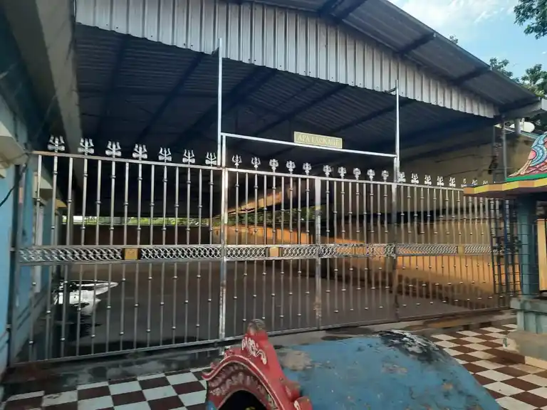 Arulmigu Sengalamman Temple, Sembulivaram - 600067 அருள்மிகு செங்காளம்மன் திருக்கோயில், செம்புலிவரம், செம்புலிவரம் - 600067, Tiruvallur - Ancient Temple Architecture and History Image 9