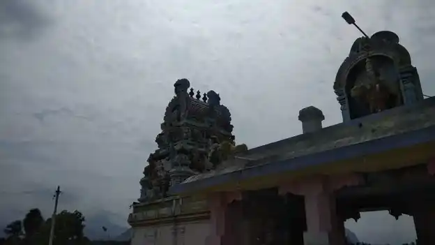 Arulmigu Sengaluneeraman Temple, Velusamuthiram - 624621 அருள்மிகு செங்கழுநீரம்மன் திருக்கோயில், Velusamuthiram - 624621, Dindigul - Ancient Temple Architecture and History Image 5