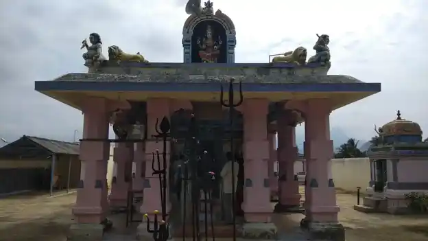 Arulmigu Sengaluneeraman Temple, Velusamuthiram - 624621 அருள்மிகு செங்கழுநீரம்மன் திருக்கோயில், Velusamuthiram - 624621, Dindigul - Ancient Temple Architecture and History Image 6