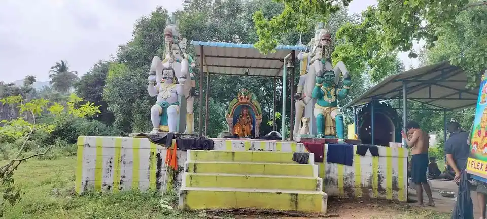 Arulmigu Sengamalaiamman Temple, Sirankadu - 624624 அருள்மிகு செங்கமலையம்மன் திருக்கோயில், Sirankadu - 624624, Dindigul - Ancient Temple Architecture and History Image 4