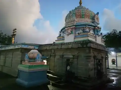 Arulmigu Senganmaleswarar Temple, Kelampakkam - 603103 அருள்மிகு செங்கண்மாலீஸ்வரர் திருக்கோயில், செங்கண்மால் - 603103, Chengalpattu - Ancient Temple Architecture and History Image 6