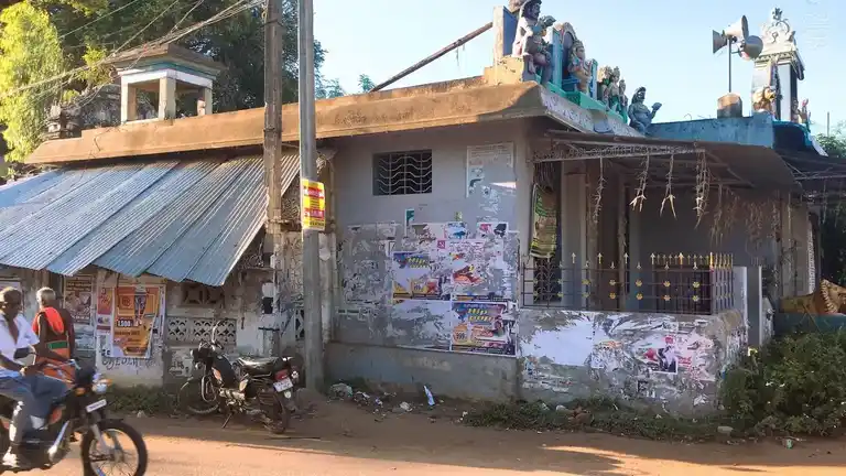 Arulmigu Sengazhaneer Pillaiyar Temple, Sundraperumal Koil, Sundraperumal Koil - 614208 அருள்மிகு செங்கழுநீர் பிள்ளையார் திருக்கோயில், Sundraperumal Koil, சுந்தரப்பெருமாள்கோயில் - 614208, Thanjavur - Ancient Temple Architecture and History Image 5