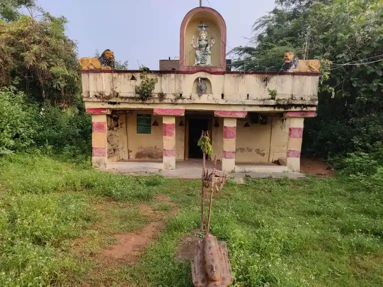 Arulmigu Sengooramman Temple, Near Water Tank, Ramanjeri - 602001 அருள்மிகு செங்கூரம்மன் திருக்கோயில், Near Water Tank, Ramanjeri - 602001, Tiruvallur - Ancient Temple Architecture and History Image 2