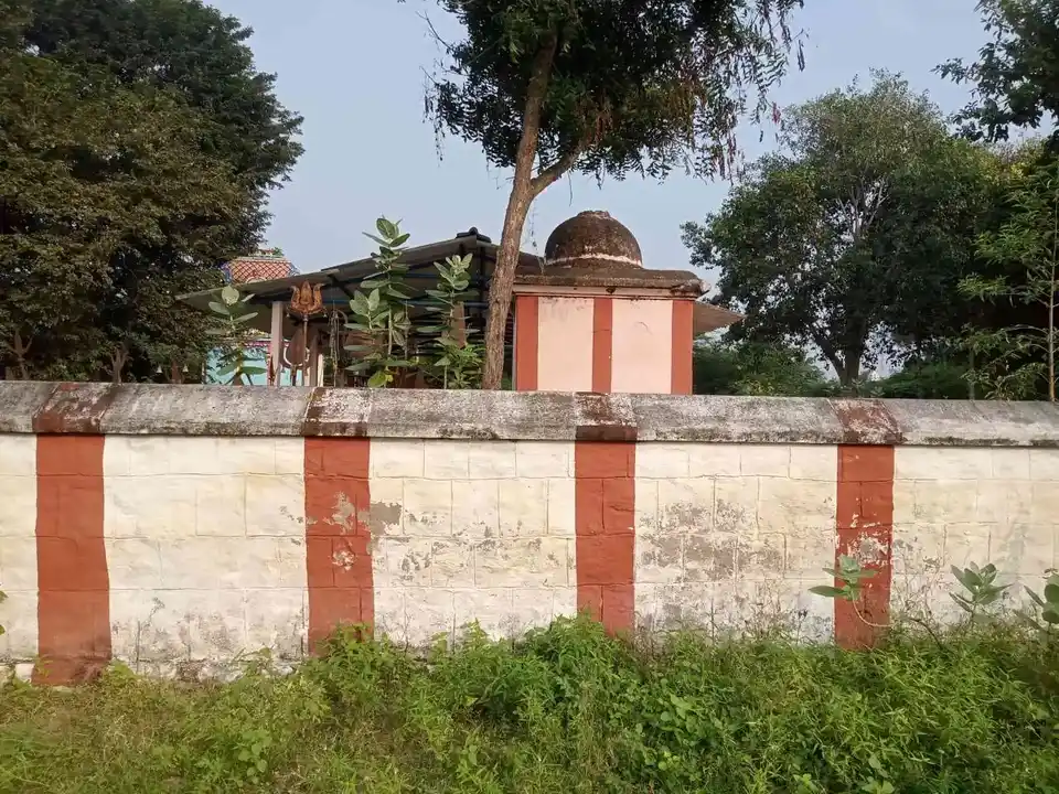 Arulmigu Sengulathupatti Periyasamy Kannimaar Temple, Sengulathupatti, Sengulathupatti - 624802 அருள்மிகு செங்குளத்துபட்டி பெரியசாமி கன்னிமார் திருக்கோயில், Sengulathupatti, செங்குளத்துபட்டி - 624802, Dindigul - Ancient Temple Architecture and History Image 5