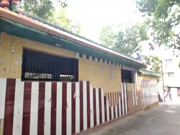 Arulmigu Sengulthan Kulanthamman Temple, Thillainagar, Thiruchirappalli West - 620018 அருள்மிகு செங்குளத்தாள்குழந்தாலம்மன் திருக்கோயில், Thillainagar, Thiruchirappalli West - 620018, Thiruchirappalli - Ancient Temple Architecture and History Image 3