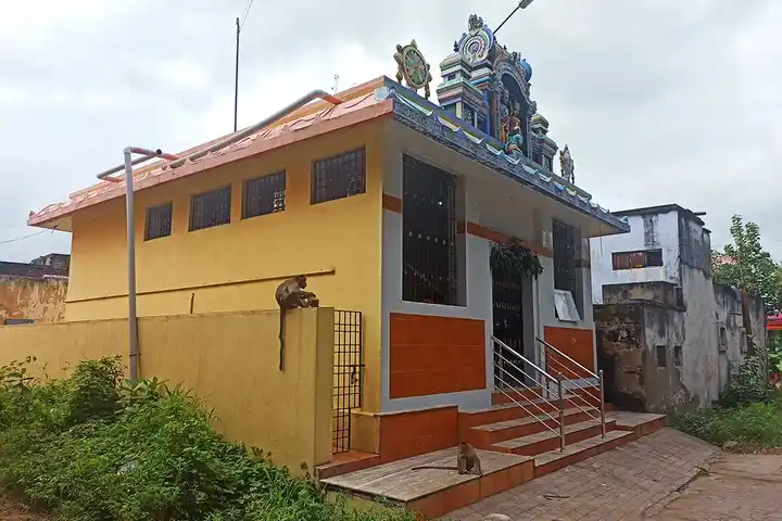 Arulmigu Sengundar Bajanai Temple, Vettuvanam - 635809