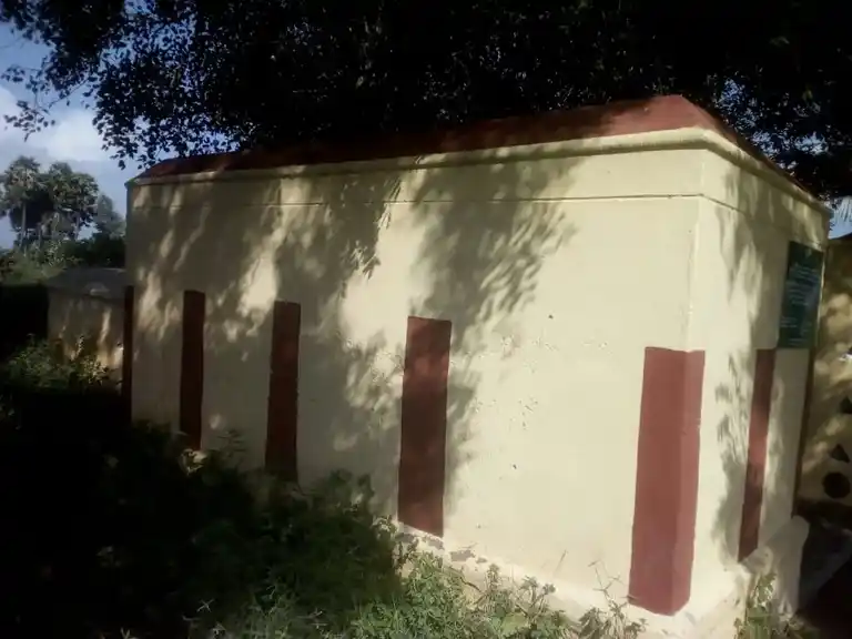 Arulmigu Senkazhuthamman Temple, Arakkonam Main Road, Kattupattur - 631552 அருள்மிகு செங்கழுத்தம்மன் திருக்கோயில், காட்டுப்பட்டூர் - 631552, Kancheepuram - Ancient Temple Architecture and History Image 7