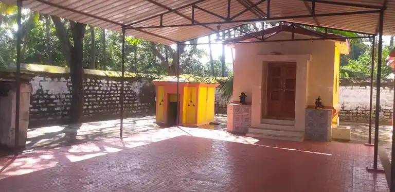 Arulmigu Senraya Swami Temple, Vadakupattu - 635801 அருள்மிகு சென்றாயசுவாமி திருக்கோயில், வடக்குப்பட்டு - 635801, Thirupathur - Ancient Temple Architecture and History Image 2