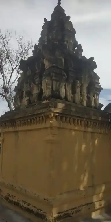 Arulmigu Senraya Swamy Temple, Bikkambatti - 636813 அருள்மிகு சென்றாயசாமி திருக்கோயில், Bikkambatti - 636813, Dharmapuri - Ancient Temple Architecture and History Image 4