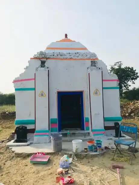 Arulmigu Senraya Swamy Temple, Eriyur - 636810 அருள்மிகு சென்றாயசாமி திருக்கோயில், ஏரியூர் - 636810, Dharmapuri - Ancient Temple Architecture and History Image 7