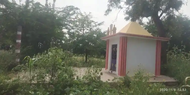 Arulmigu Senraya Swamy Temple, Near Pennagaram Court, Paruvathanahalli - 636810 அருள்மிகு சென்றாயசாமி திருக்கோயில், Near Pennagaram Court, Paruvathanahalli - 636810, Dharmapuri - Ancient Temple Architecture and History Image 4